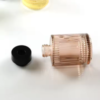 Bouteilles rechargeables de parfum de bâton d'arôme de 120 ml vides colorées à rayures verticales uniques Bouteille de diffuseur ronde en verre transparent