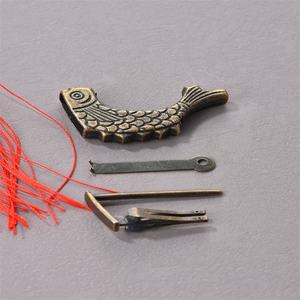 <span class=keywords><strong>Serrure</strong></span> à poisson en laiton vintage <span class=keywords><strong>de</strong></span> haute qualité pour boîte antique, <span class=keywords><strong>serrure</strong></span> miniature <span class=keywords><strong>de</strong></span> style chinois avec clé à l'ancienne. - Product Image 4