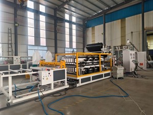 Machine d'extrusion de plaques de toiture en PVC, extrudeuse de plastique ASA U-PVC pour tuiles de toit ondulées colonialles vernissées - Product Image 6