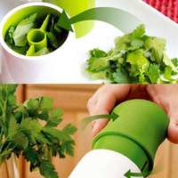 Groene Keukenaccessoires Handmatige Plastic PP Kruidenmolen Shredder Koriander Peterselie Snijder Groentegereedschap YH-470