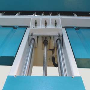 Máquina Guillotina Hidráulica Automática para Chapa de Madera con PLC de 2600/2800/3100 mm - Product Image 4