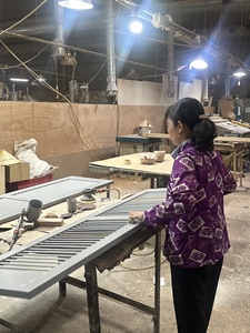 Volets de style ferme, porte de grange, décoration murale intérieure, bois rustique récupéré, volet de maison de campagne traditionnel, coupe-vent - Product Image 5