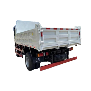 Camion à benne basculante <span class=keywords><strong>SINOTRUK</strong></span> <span class=keywords><strong>HOWO</strong></span> 371 <span class=keywords><strong>Prix</strong></span> Conduite à gauche 6x4 4x2 4x4 Capacité de 5 à 10 tonnes Camion à benne basculante à vendre à <span class=keywords><strong>prix</strong></span> avantageux - Product Image 1