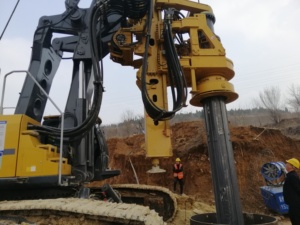 Ventes chaudes : Foreuse rotative BYD LR-100 25m pour pieux, machine de forage rotative pour pieux - Product Image 2