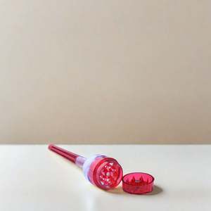 Molino de Hierbas al por Mayor de Fábrica, Molinillo de Tabaco 2 en 1 con Embudo, Rodillo de Cono de Plástico, Molinillo de Hierbas Económico - Product Image 4