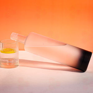 Bottiglia di vetro per incisione con acido satinato personalizzato per Rum/liquore Tequila <span class=keywords><strong>Gin</strong></span> con articoli artigianali Premium di <span class=keywords><strong>colore</strong></span> Anying - Product Image 5