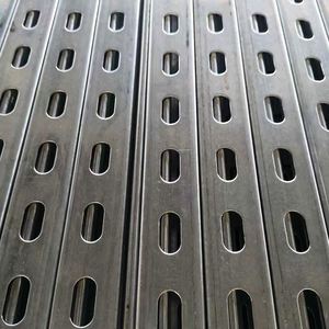 Profilé en aluminium ISO 9001 41x21, finition brute, pour applications électriques et de construction - Product Image 1
