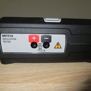 Comprobador de Aislamiento y Continuidad MIT310 250V 500V 1000V con Pantalla Digital/Analógica y 1 Año de Garantía - Product Image 2