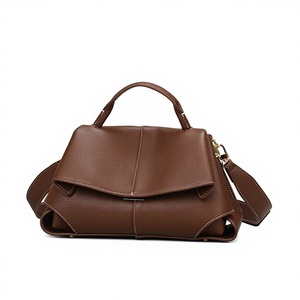 Nouveau sac à main tendance pour femmes, haut de gamme, polyvalent, bandoulière souple en PU, décontracté, carré, simple, transfrontalier - Product Image 2