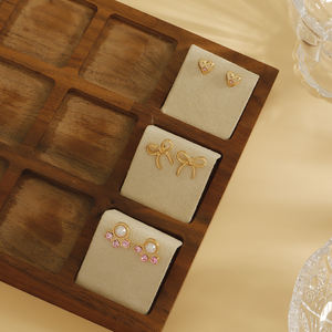 Pendientes <span class=keywords><strong>de</strong></span> Moda, Lindos y Delicados, <span class=keywords><strong>de</strong></span> Aleación Chapada en Oro, <span class=keywords><strong>con</strong></span> Forma <span class=keywords><strong>de</strong></span> Corazón, Lazo, <span class=keywords><strong>Perla</strong></span>, Cristal Rosa, para Uso Diario Informal, para Mujeres Jóvenes - Product Image 1