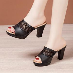 Xuanhui Nouvelles Sandales d'Été à Talons Hauts de 8 cm en Maille Creuse pour Femmes et Dames - Product Image 4