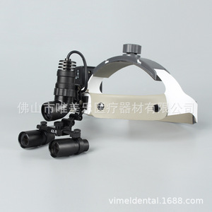 Loupe chirurgicale dentaire Vimel 4X avec lampe frontale LED pour chirurgie orale, oto-rhino-laryngologie et chirurgie plastique - Product Image 3