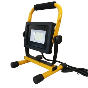 Projecteur de travail LED portable 30W SMD en aluminium 3000 Lumens avec support et poignée pour atelier - Product Image 4
