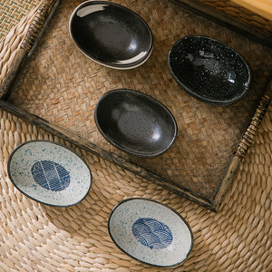 Vente en gros de <span class=keywords><strong>mini</strong></span>-bols japonais en céramique ovales pour la sauce soja, le vinaigre, les condiments, pour les restaurants - Product Image 3