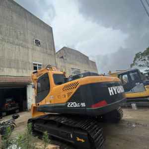 Excavatrice à ramper Hyundai 220 d'origine coréenne d'occasion fabriquée - Product Image 3