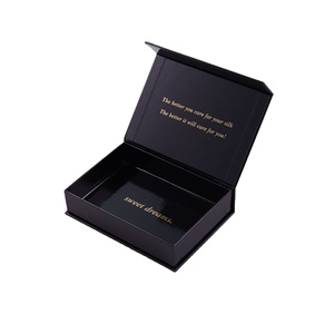 Confezione regalo rigida per abbigliamento scarpe con Logo personalizzato in cartone chiusura magnetica laminazione opaca-Eco-Friendly per calze pelliccia - Product Image 1