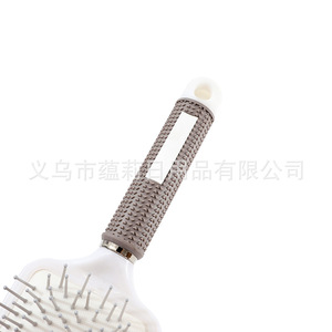 Brosse à cheveux massante pour le cuir chevelu, volumisante, avec coussin d'air, en nylon et plastique, de forme oblongue, pour la population générale - Product Image 4
