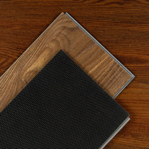 Tablón de madera gris impermeable de alto brillo <span class=keywords><strong>PVC</strong></span> DIY suelo de vinilo <span class=keywords><strong>flotante</strong></span> Uniclic <span class=keywords><strong>Click</strong></span>/pegamento/parte posterior seca/<span class=keywords><strong>Sistema</strong></span> de clic autoadhesivo - Product Image 5