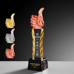 ถ้วยรางวัลคริสตัลรูปหัวแม่มือทำจากเรซินที่สร้างสรรค์งานแกะสลักออกแบบได้ตามที่ต้องการ - Product Image 3