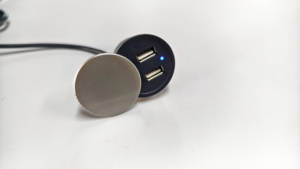 ที่ชาร์จ USB-<span class=keywords><strong>C</strong></span> USB-A กันฝุ่นที่โต๊ะโซฟาฝาโลหะระบบชาร์จแบบซ่อนเฟอร์นิเจอร์ - Product Image 4