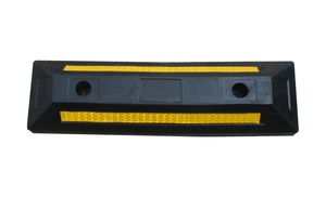 550mm En Caoutchouc Camion <span class=keywords><strong>Garage</strong></span> Bouchons de <span class=keywords><strong>Voiture</strong></span> Arrêt De <span class=keywords><strong>Roue</strong></span> pour le Stationnement - Product Image 4