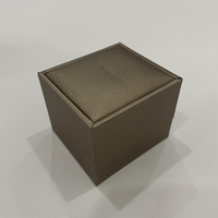Boîtes cadeaux en carton brun personnalisées avec fermeture magnétique, emballage haut de gamme, gaufrage, matériaux recyclés pour bagues et boucles d'oreilles