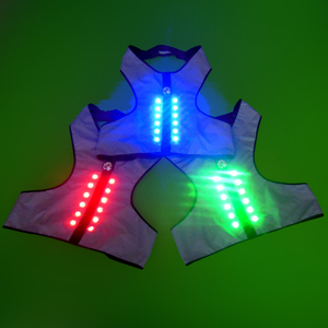 Chaleco reflectante para perro, luz led recargable de alta calidad para ropa de perro - Product Image 6