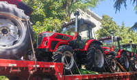 Versátil 120HP 4WD Tractor Farm Wheel Machine LTB1204 con múltiples velocidades de toma de fuerza para varios implementos agrícolas y agrícolas