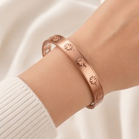 Bracelet jonc ouvert ajustable unisexe en cuivre rouge 99% gravé de motifs floraux rétro, en forme de cœur, avec aimants pour la santé, à porter au quotidien
