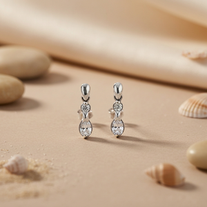 Pendientes de Plata 925 Chapados en Oro con Circonita en Forma de Gota de Agua, Clásicos, Elegantes, para Uso Diario, con Engaste de Garra - Product Image 1