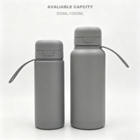 Gobelet isotherme réutilisable au design modulaire esthétique, avec bec verseur en silicone doux au toucher, couleurs bonbon, 500 ml et 1000 ml