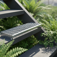 Grille soudée économique en acier inoxydable pour marches d'escalier extérieures, design industriel, légère, forte, drainage optimal, personnalisable
