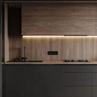 Meubles de cuisine modulaires modernes en bois massif noir brillant, étanches, avec tiroirs à fermeture amortie, plan de travail en marbre et robinet