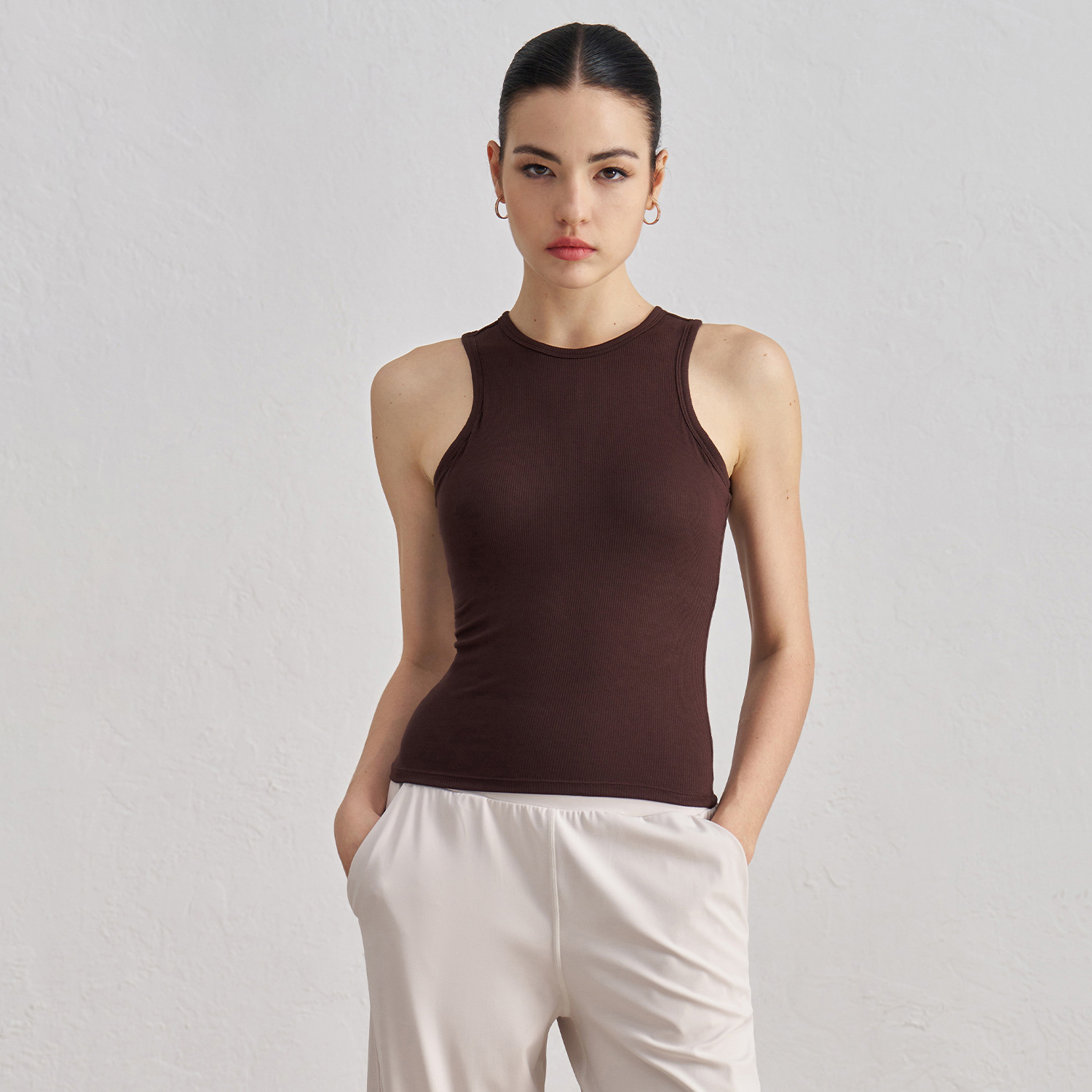 Women's Breathable Sports Vest with Chest Pads Autumn Ribbed Round Neck All-Match Slim Fit Sleeveless Pilates Top Yoga Clothes