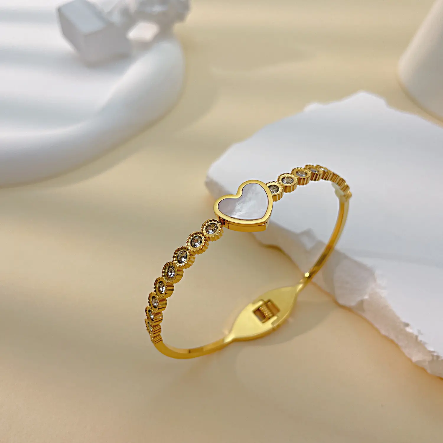 Titanium Steel 18K Real Gold Love Heart Bracelet Fashion Jewelry Heart-shaped Diamond Bangles for Women