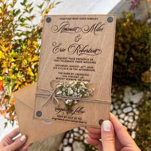 Fournisseur direct d'usine - Invitation de mariage en bois écologique - Carte personnalisée gravée au laser pour la mariée et le marié - Product Image 1