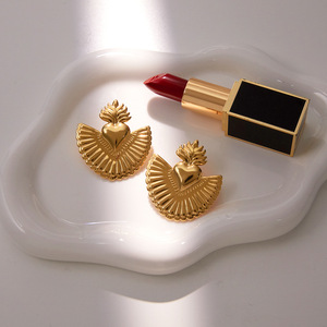 Heart-Shaped <b>Stud</b> <b>Earrings</b> Stainless Steel Gold Tone Fashion Jewelry For Women Autumn Winter Accessories - Product Image 4