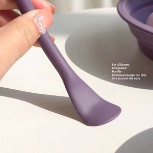 Pinceau de maquillage spécial double tête en silicone pour masque et applicateur de boue, outil de nettoyage et de raclage pour le visage, idéal pour le spa et les salons de beauté - Product Image 6