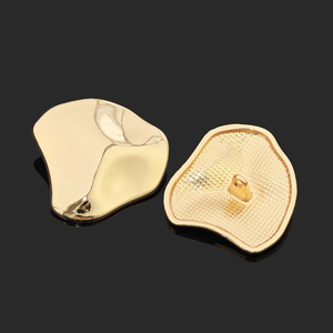 Botones de Costura Personalizados de Fábrica, Botones de Metal con Forma Irregular de Concha Marina, Estrella de Mar, con Logo Personalizado - Product Image 3
