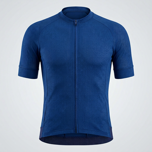 Venta al por mayor de conjunto de ciclismo de dos piezas personalizado, con logo de marca y material de tela elástica en 4 direcciones que absorbe el sudor, para hombres y mujeres. - Product Image 4