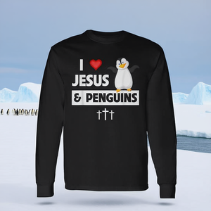 Camiseta cristiana de manga larga con diseño de pájaro sin alas y Biblia, con la frase 'I Love Jesus And Penguins' - Product Image 3
