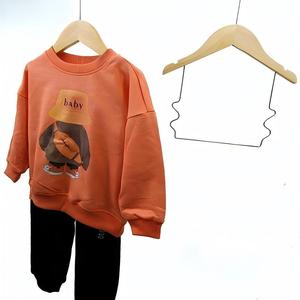 实木防滑防刮一体式衣架，适用于儿童服装店、婴儿及儿童连体衣、衣柜和超市使用 - Product Image 1
