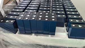 CALB 8000 Cycle 314Ah LiFePO4 3.2V 280Ah 230Ah Sistem Penyimpanan Energi Sel Lithium Ion untuk Peralatan Listrik dengan Garansi 3 Tahun - Product Image 3