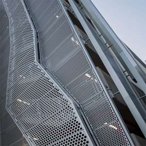 Grille de haut-parleur en métal perforé en laiton de qualité supérieure avec services de découpe, soudage et pliage pour usage décoratif - Product Image 2