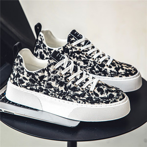Baskets basses en toile pour hommes, imprimé léopard noir et beige, semelle plateforme épaisse blanche, à lacets, style streetwear décontracté - Product Image 6