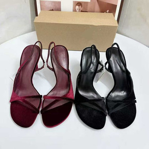 French Retro High-End Heeled <b>Sandals</b> for Women - Toe-Post Style, Stiletto Heel, Fashionable Open-Toe Slippers - Product Image 1