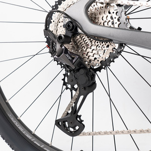 Vélo de montagne en fibre de carbone Aero 24 vitesses, frein à disque 4 pistons niveau M8100, <span class=keywords><strong>fourche</strong></span> rigide Boost à axe traversant M5 29 pouces - Product Image 4