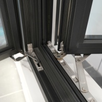 Fenêtre antivol de haute sécurité en alliage d'aluminium Double portes et fenêtres en verre trempé avec gril pour maison Villa