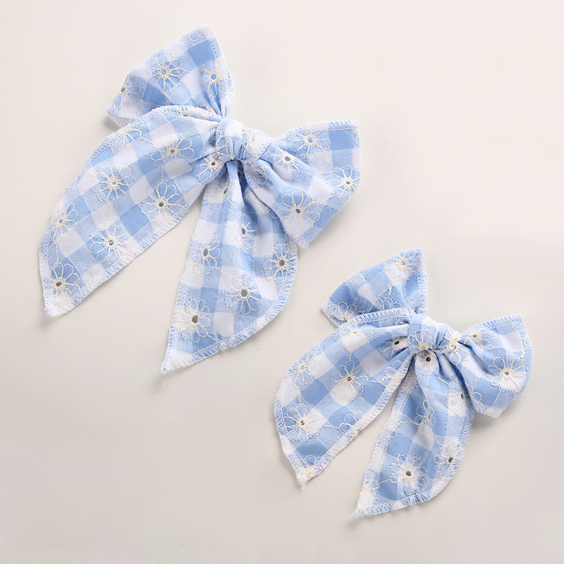 Light Blue gingham Mamá y yo Hair Bow clips