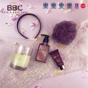 Coffret cadeau BBC Taaffetite Bath Collection <span class=keywords><strong>Ultra</strong></span> <span class=keywords><strong>Violet</strong></span> pour femmes avec bougie et accessoires - Product Image 4